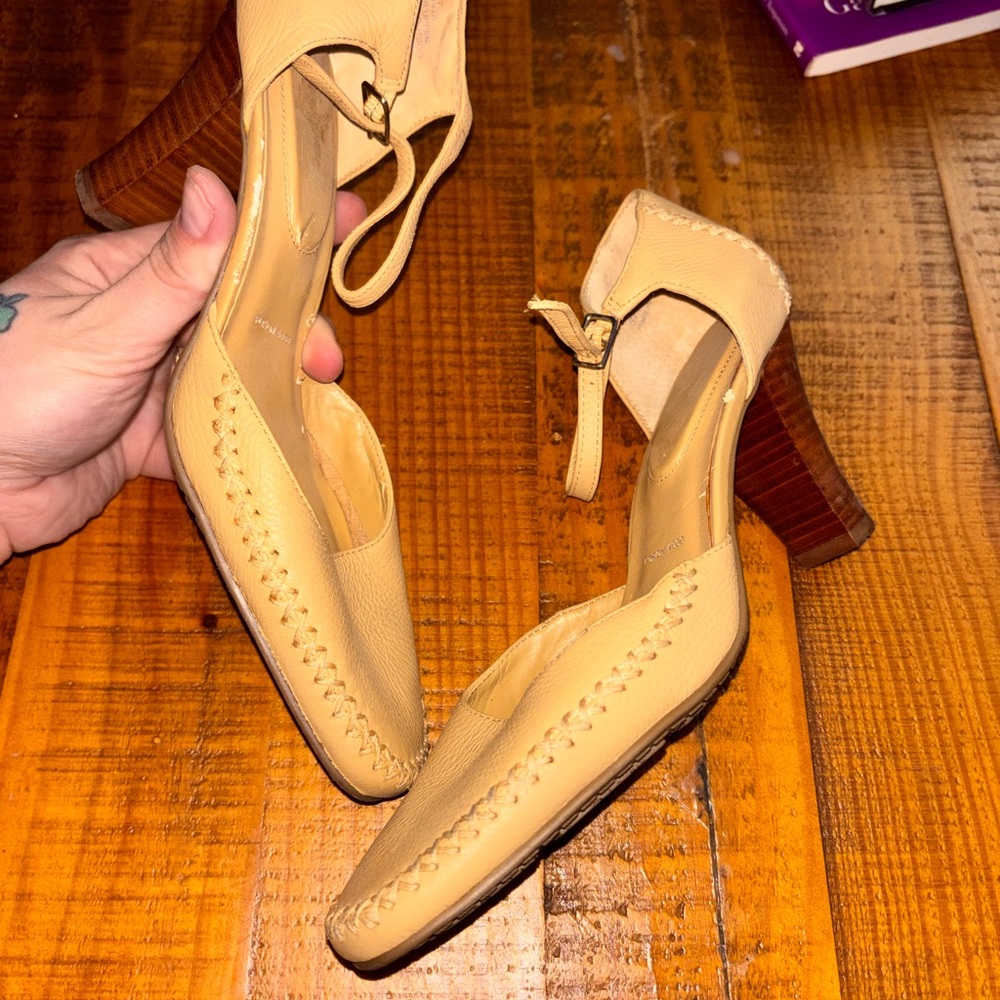 Chic Tan Women's Heels